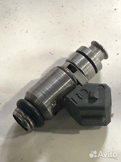 Форсунка топливная на renault