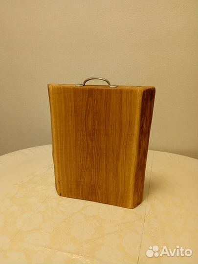 Доска разделочная из массива дуба с живым краем