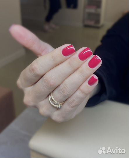 Модель на маникюр