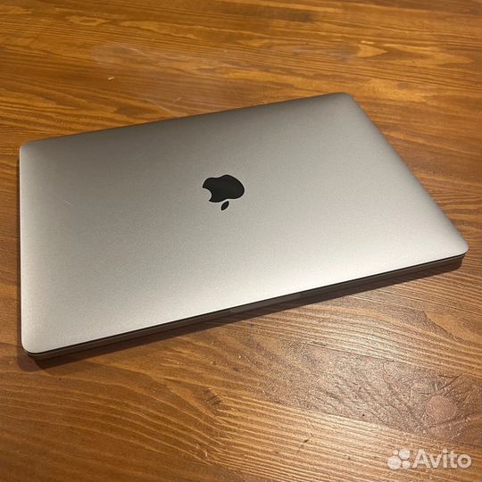 Apple macbook pro 13 inch (2017)