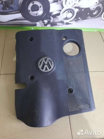 Декоративная крышка VAG 1.9 TDi