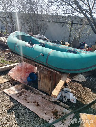 Лодка резиновая