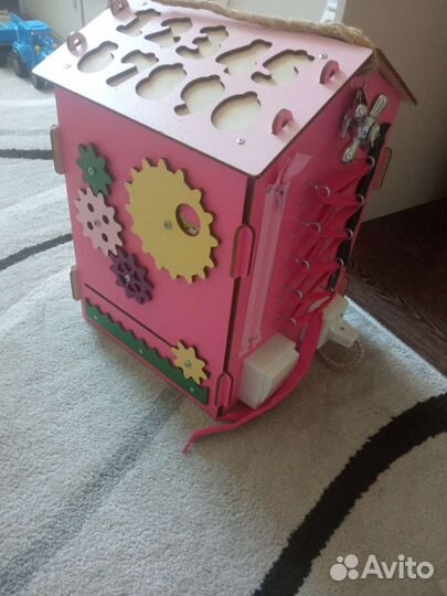 Бизиборд домик