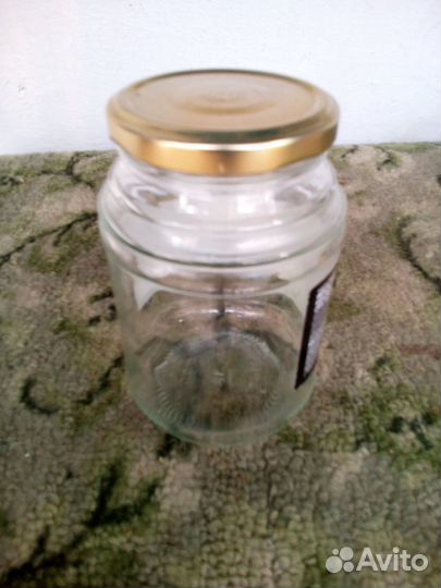 Банки стеклянные с металлическими крышками