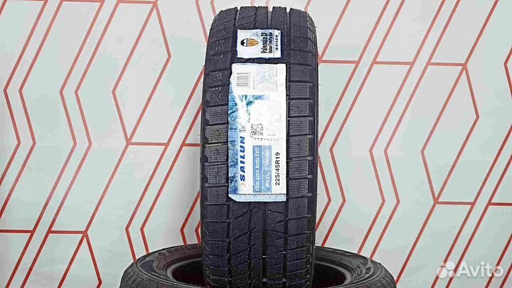 Sailun Ice Blazer Arctic EVO 225/45 R19 96V