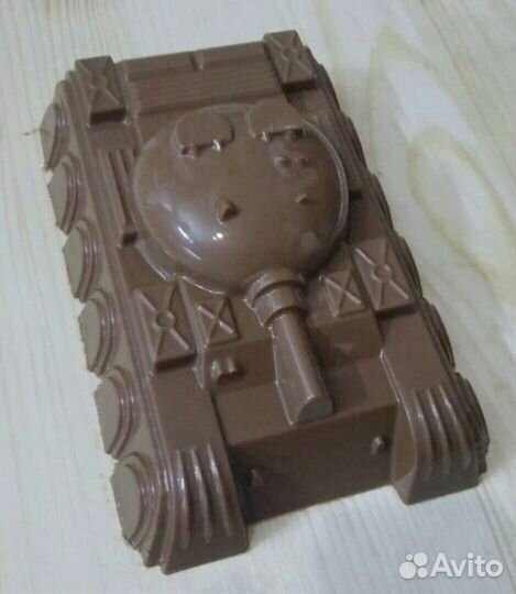 Танк шоколадный