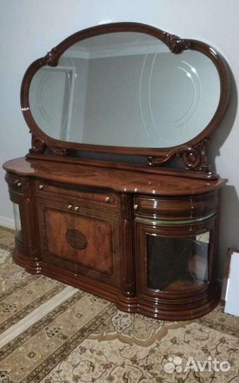 Гостиный гарнитур бу столы стулья комод горка