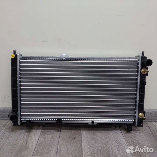 Радиатор охлаждения автомат LADA Granta