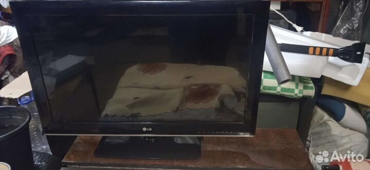Телевизор бу LG32