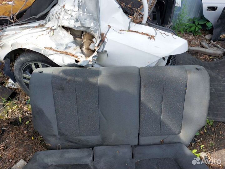 Сиденья задние Hyundai Accent.2009г