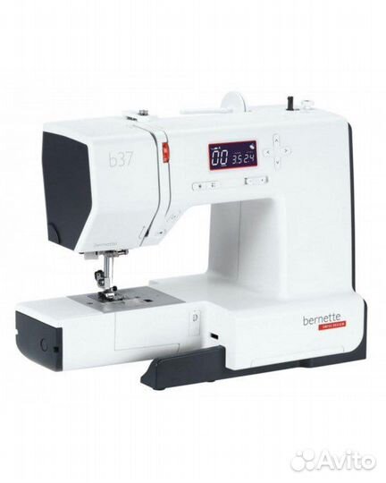 Швейная машина bernette B37