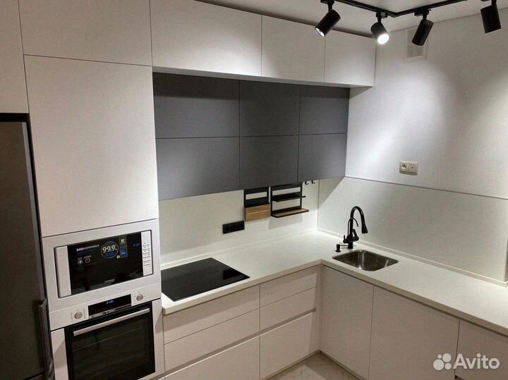 Кухонный гарнитур / угловая кухня