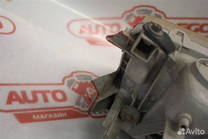 Фара левая Mazda Familia BH (1994 - 1998)