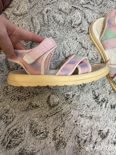 Сандалии 33