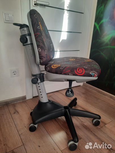 Детский растущий стул