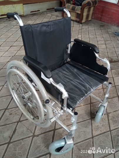 Инвалидная коляска