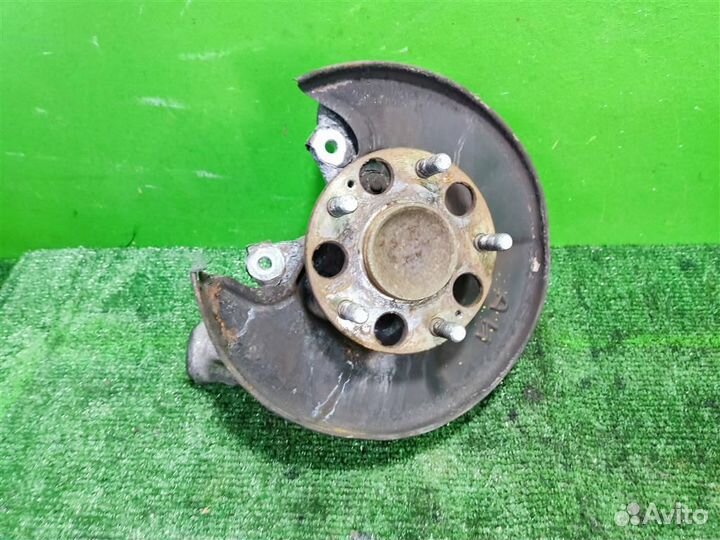 Кулак задний правый Honda Civic 4D (FD) 2009