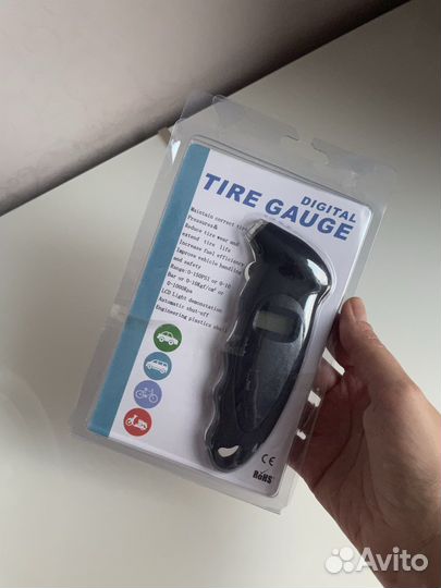 Манометр электронный с подсветкой Tire gauge