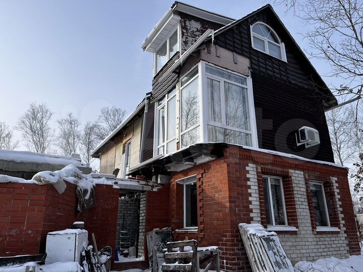 Коттедж 350 м² на участке 8,3 сот.