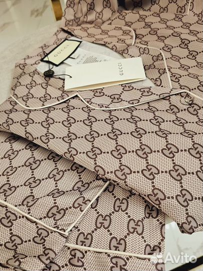 Gucci костюм домашний из шелка b-2331