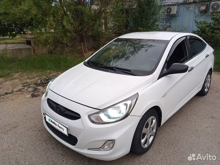 Hyundai Solaris 1.4 AT, 2014, 200 000 км