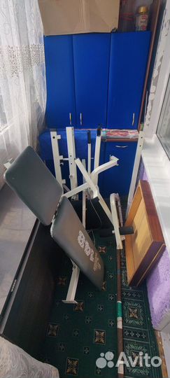 Скамья для жима лежа со штангой