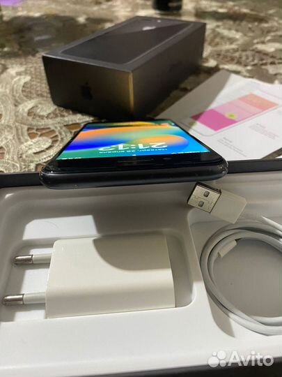 iPhone 8 Plus, 64 ГБ