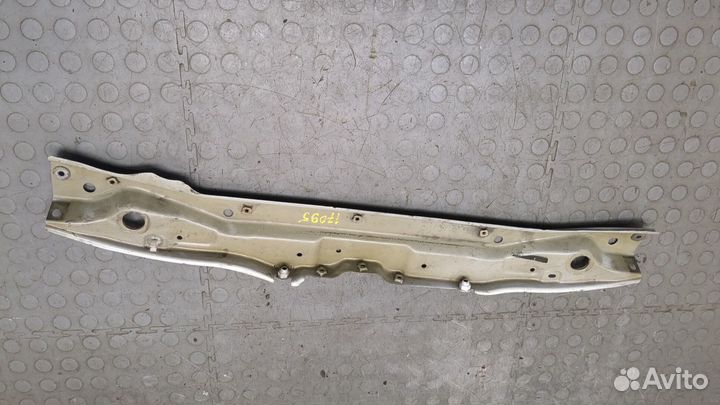 Рамка капота Toyota Venza