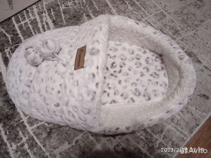 Лежанка тапок для кошек