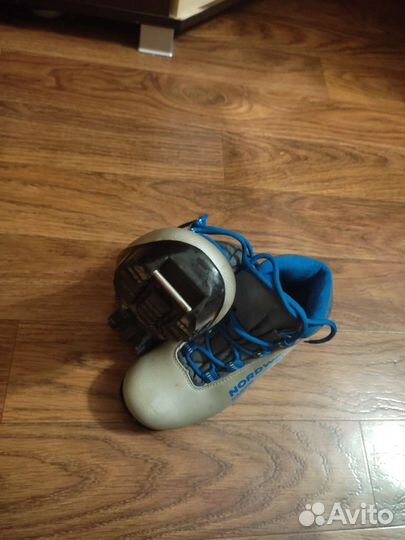 Лыжные ботинки детские 33р