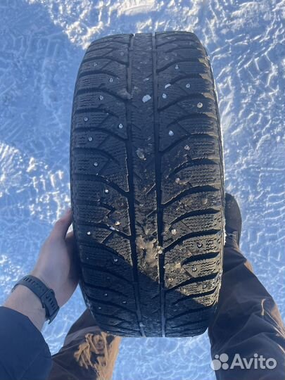 Bridgestone Ice Cruiser 7000 205/55 R16