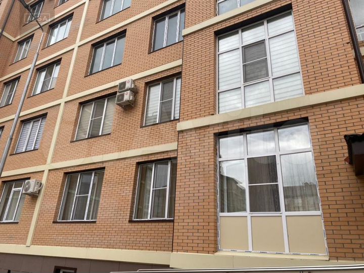 2-к. квартира, 82 м², 1/6 эт.