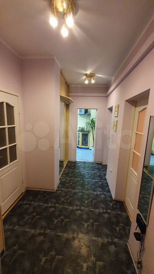 3-к. квартира, 90 м², 3/3 эт.