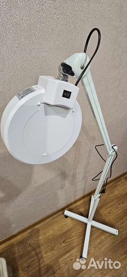 Лампа лупа напольная