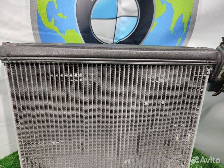 Испаритель кондиционера Jaguar XE X760 2016