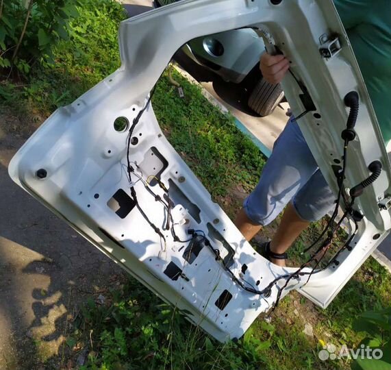 Оригинал дверь багажника Mitsubishi Outlander