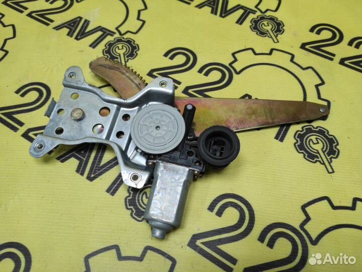 Стеклоподъемник задний левый Toyota Corolla Spacio