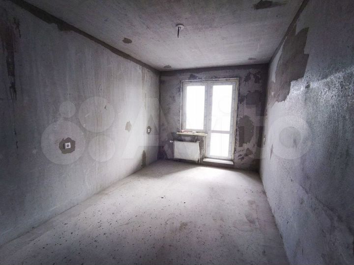 2-к. квартира, 64 м², 1/10 эт.