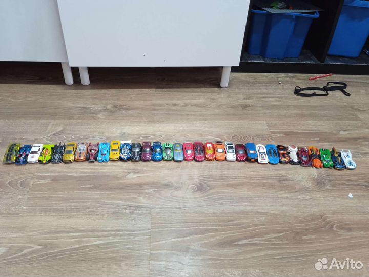 Hot wheels машинки