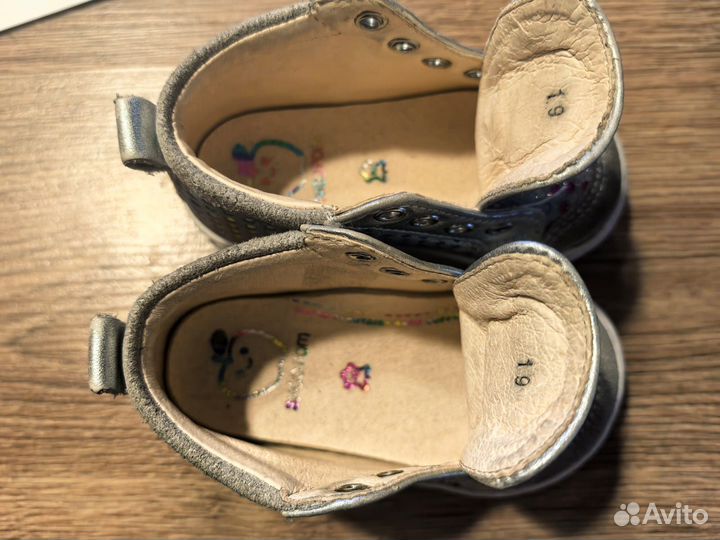 Сверкающие ботиночки shoo POM (Испания). 19 рр