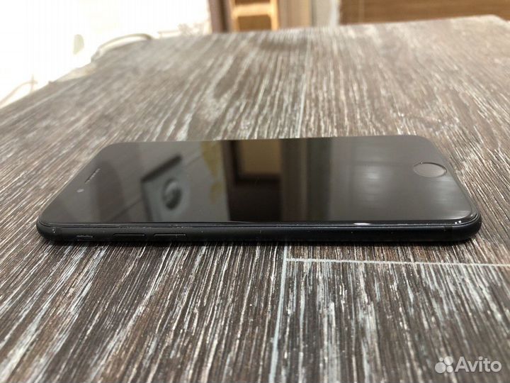 iPhone 7, 32 ГБ