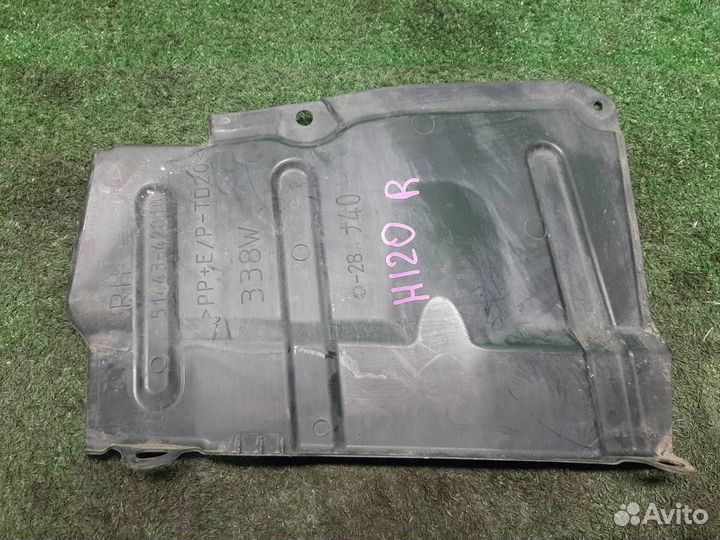 Пыльник двигателя боковой правый Toyota RAV4 A30