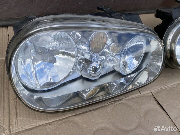 Фары Volkswagen Golf 4