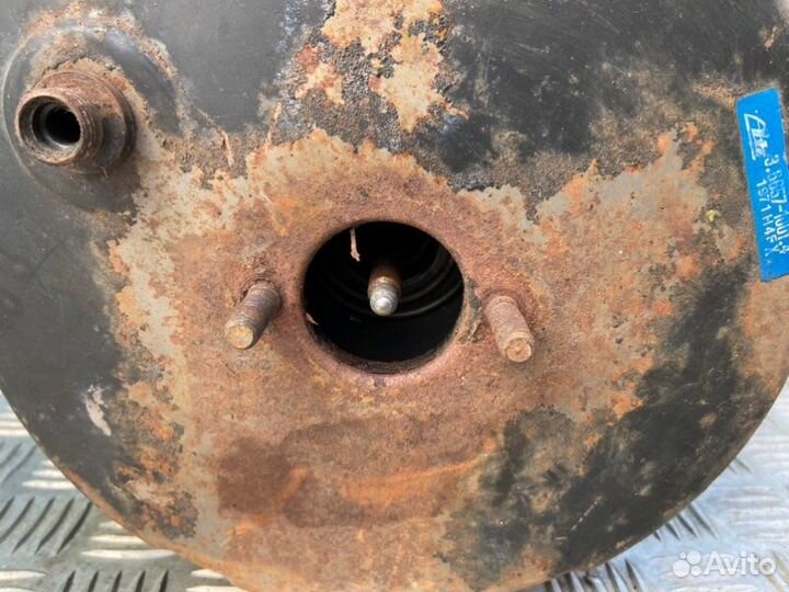 Вакуумник Mercedes S W126 М116 3.8 1990