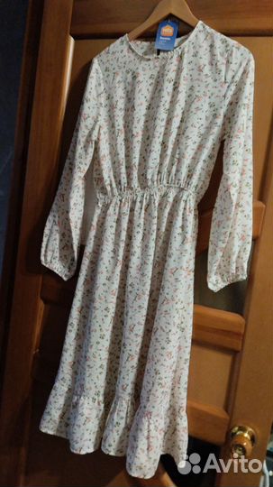 Платье миди новое 46размер