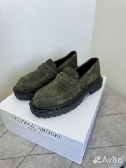 Лоферы женские италия