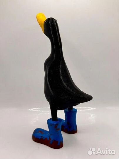 Статуэтка - Утка в сапогах