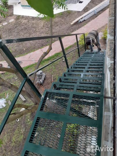 Лестница металлическая