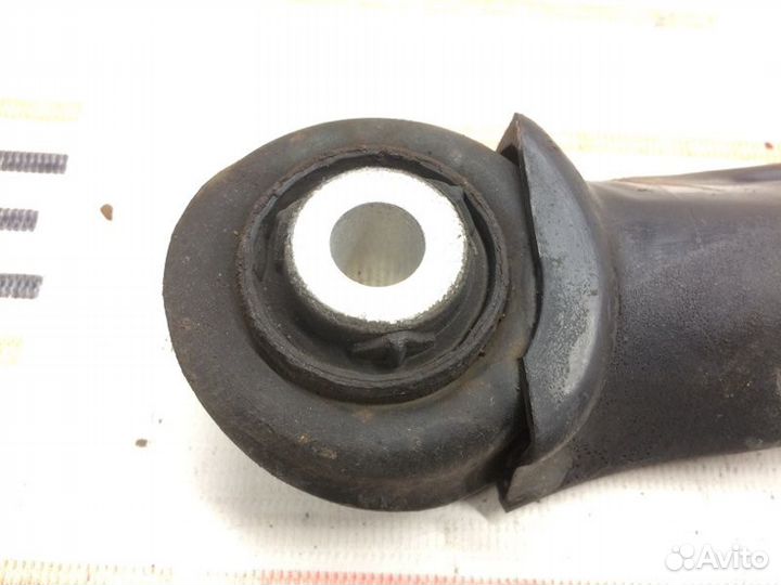 Рычаг подвески нижний задний правый Mercedes-Benz