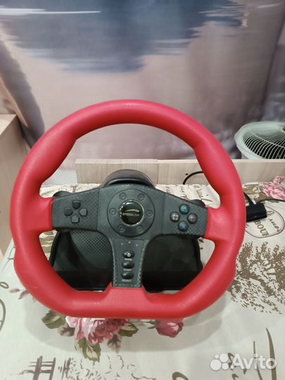 Игровой руль с педалями